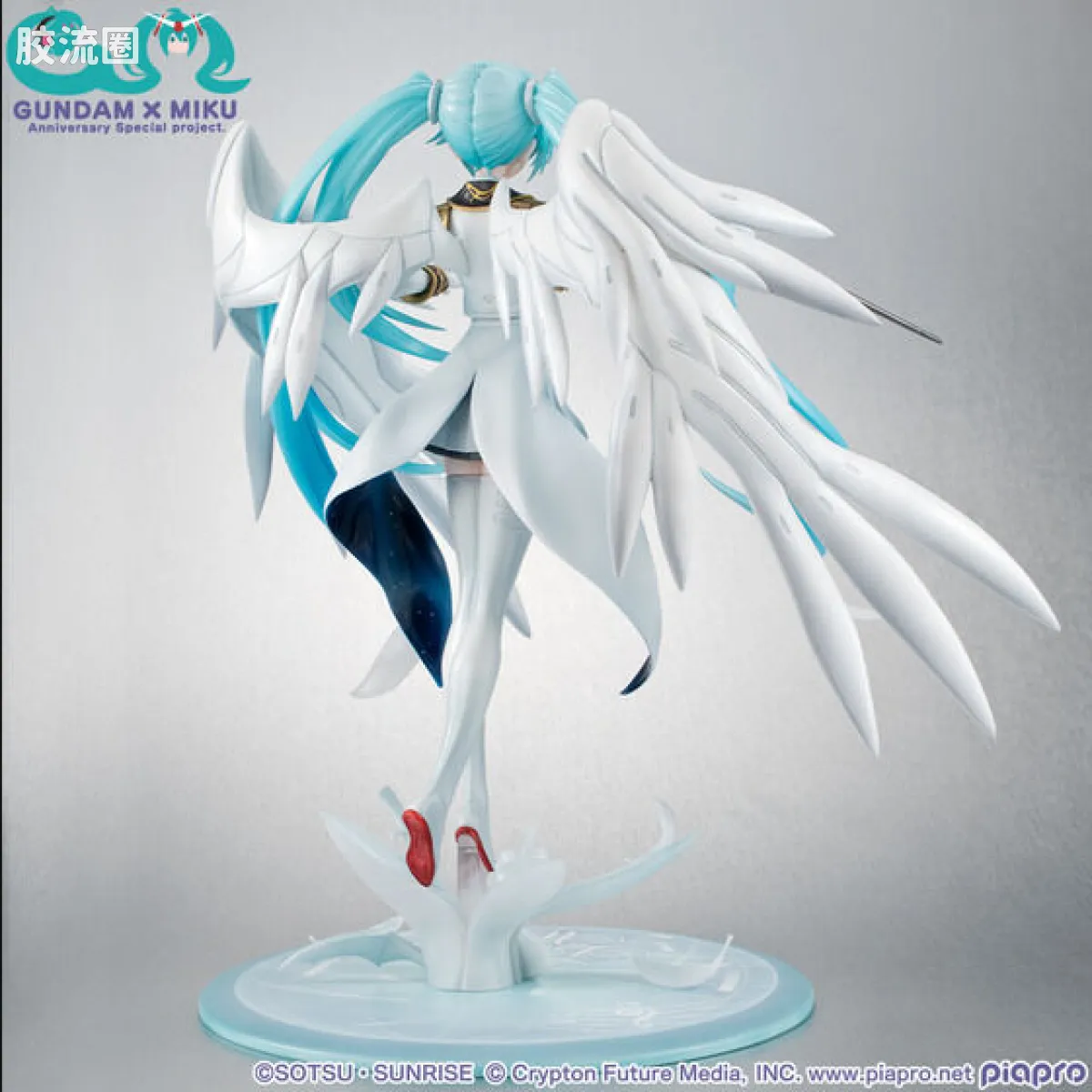 Mega House 手办系列 LUCREA系列 初音未来 × 飞翼零式高达EW - 图片